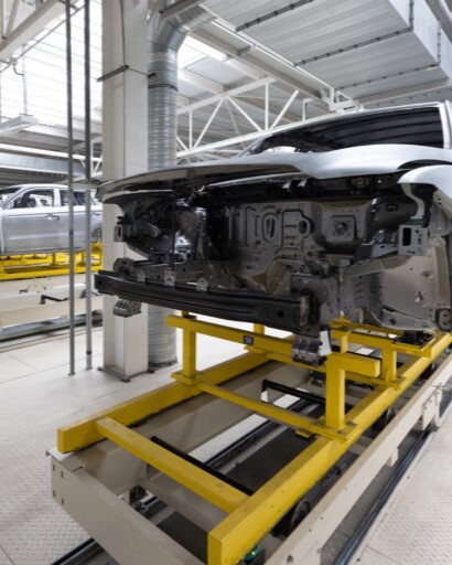 1-car-bodies-are-assembly-line-factory-production-cars-modern-automotive-industry-768x512